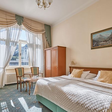 Hotel Romance Karlovy Vary Exterior photo