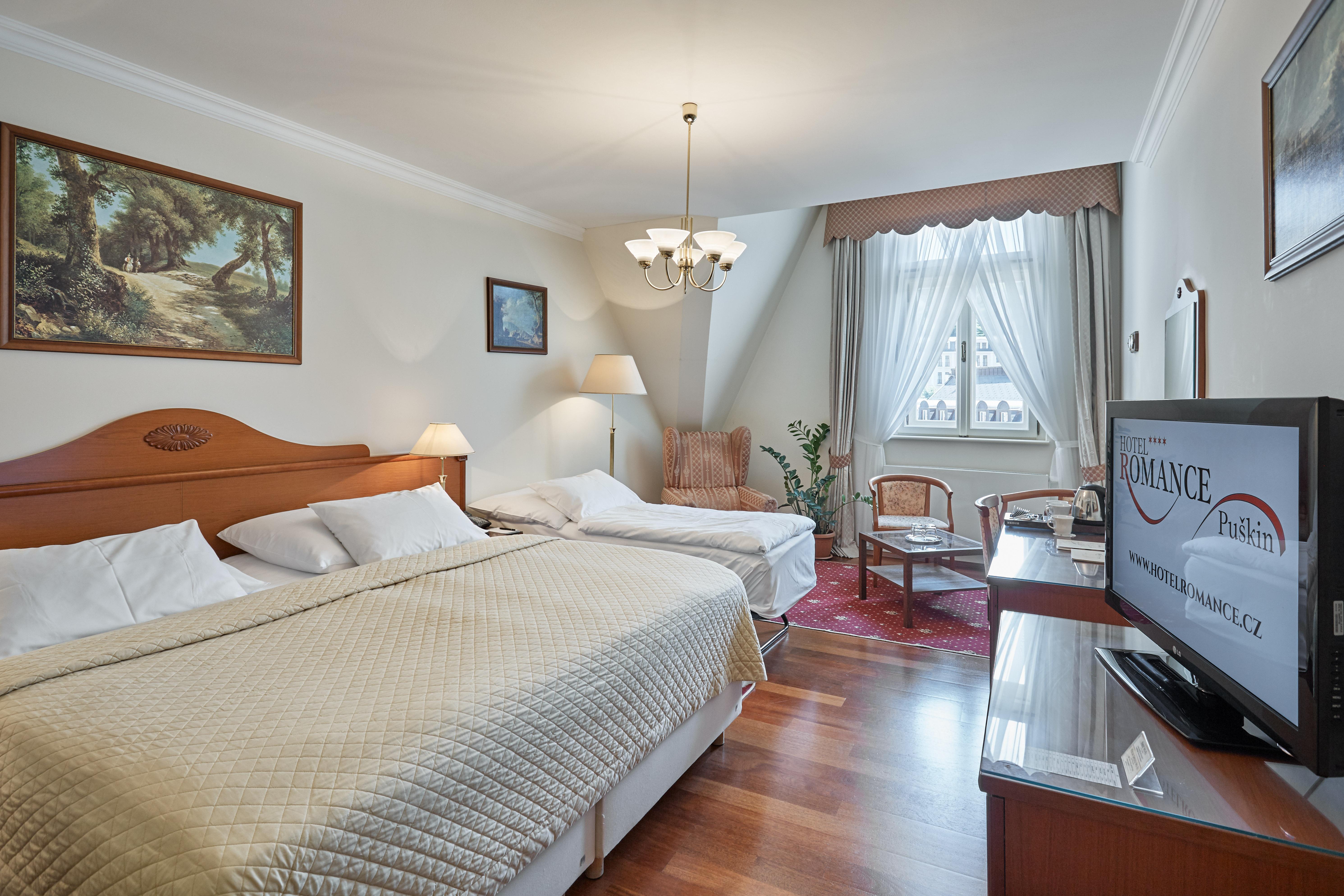 Hotel Romance Karlovy Vary Exterior photo