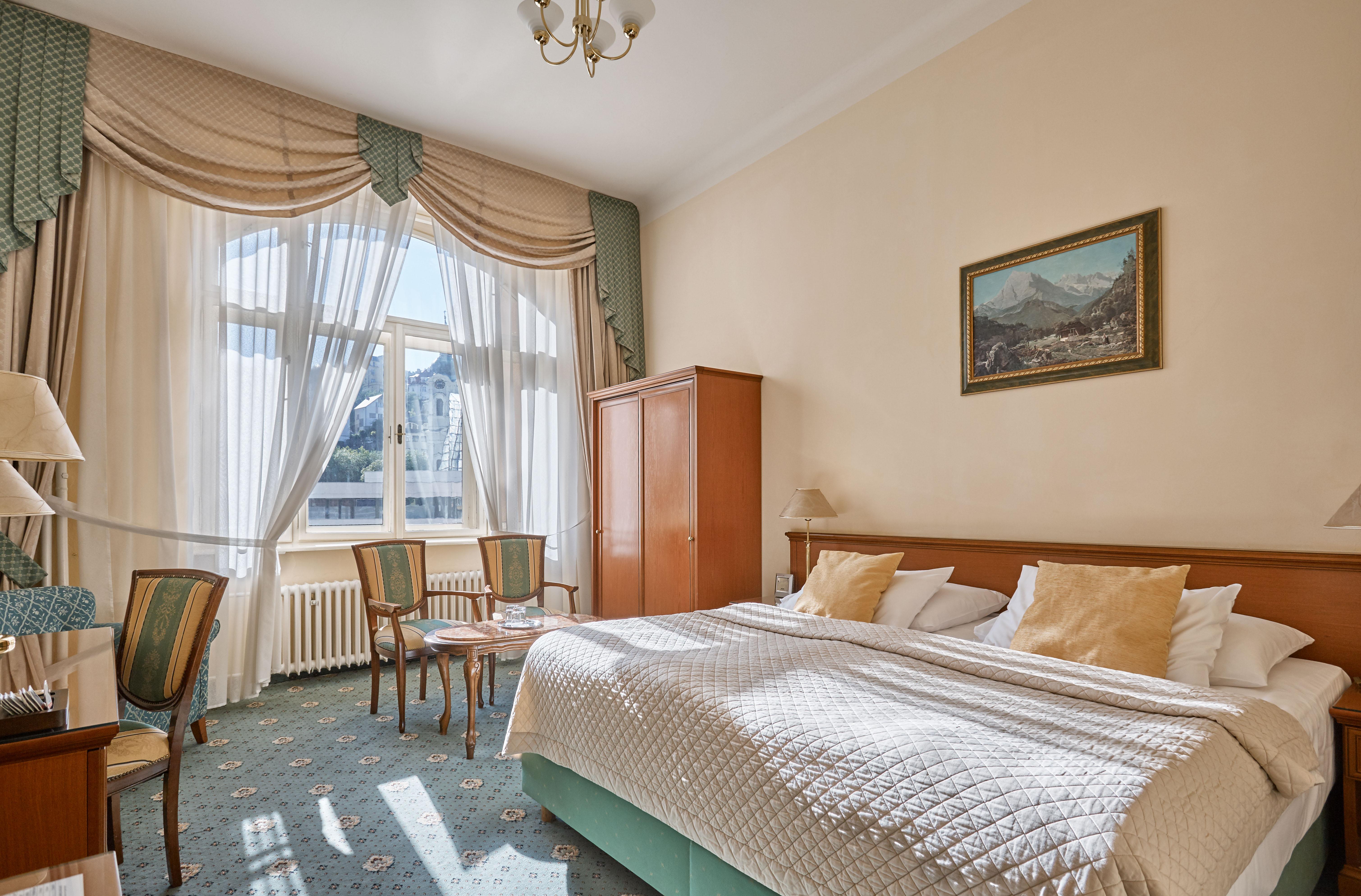 Hotel Romance Karlovy Vary Exterior photo