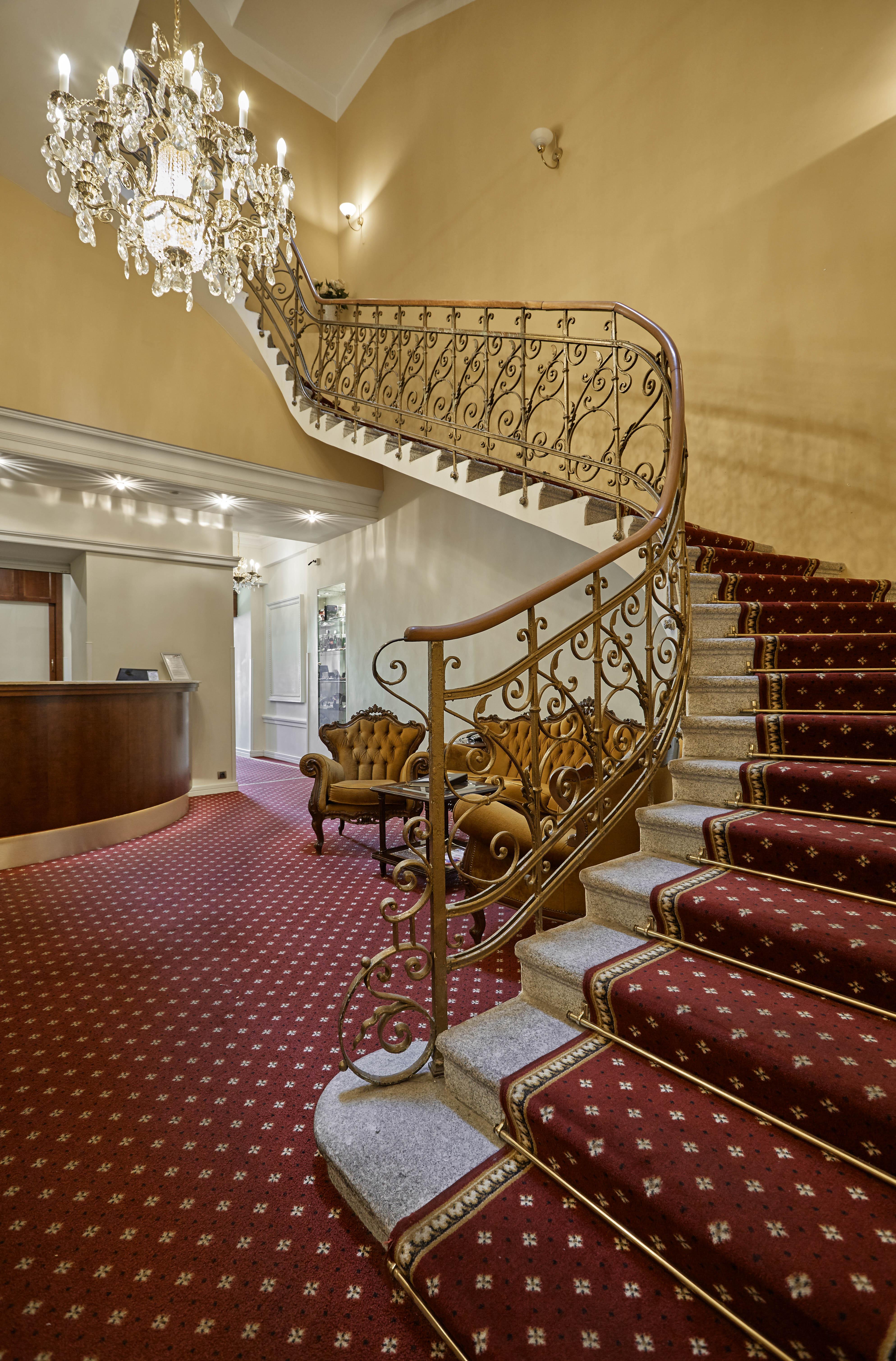Hotel Romance Karlovy Vary Exterior photo