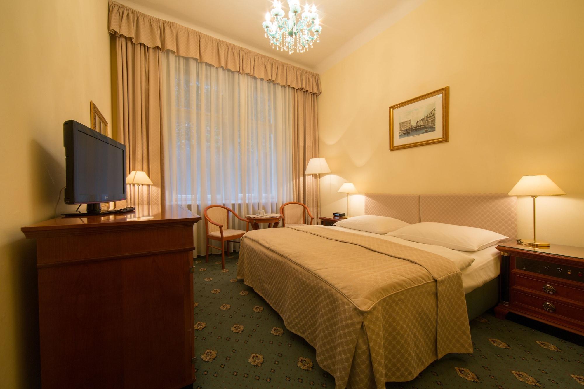Hotel Romance Karlovy Vary Exterior photo