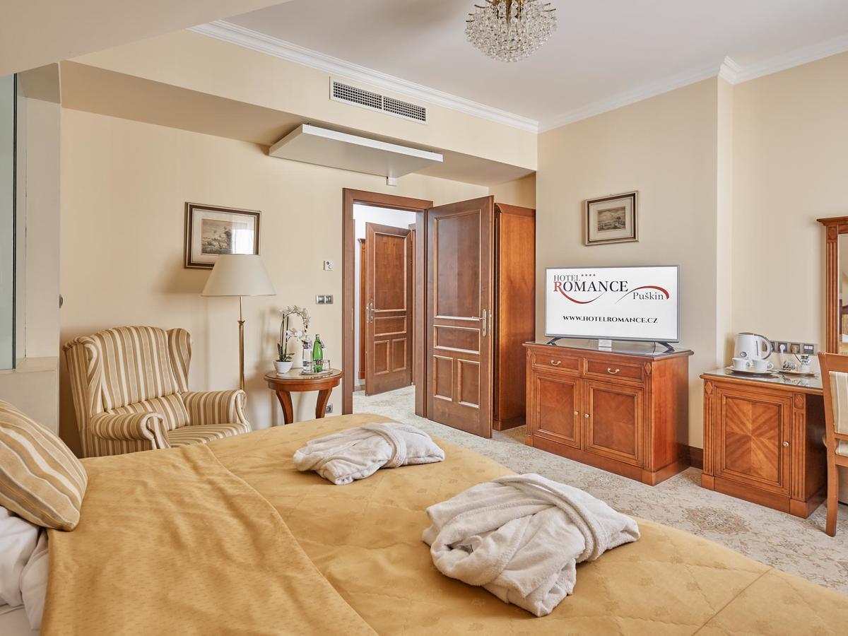 Hotel Romance Karlovy Vary Exterior photo